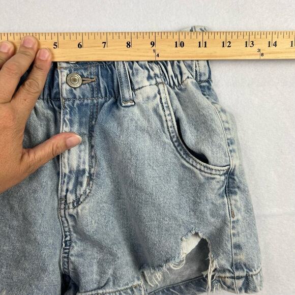 SO Paper Bag Elastic Waist High Rise Mom Light Blue Denim Shorts Juniors' 1/25W - Picture 9 of 12